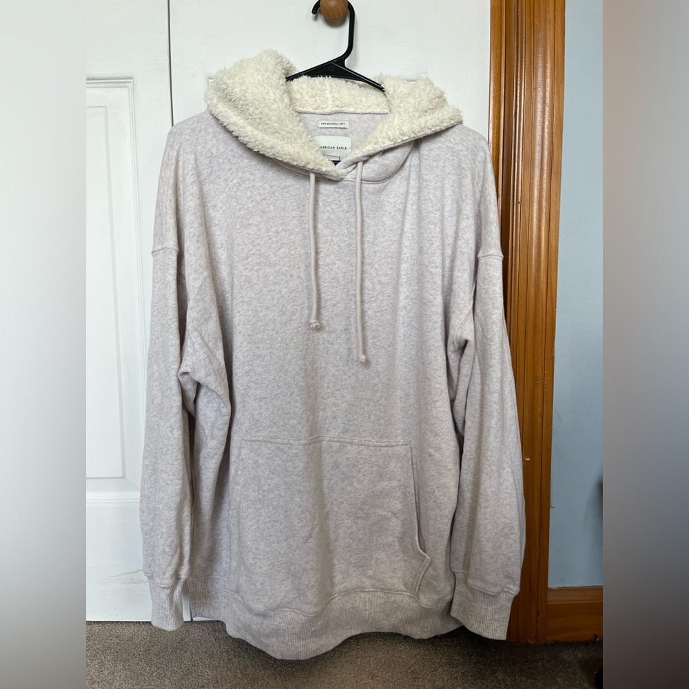 new without tags American Eagle hooded sweatshirt size small